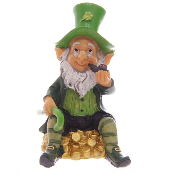 Leprechaun sur tas de pièces d'or